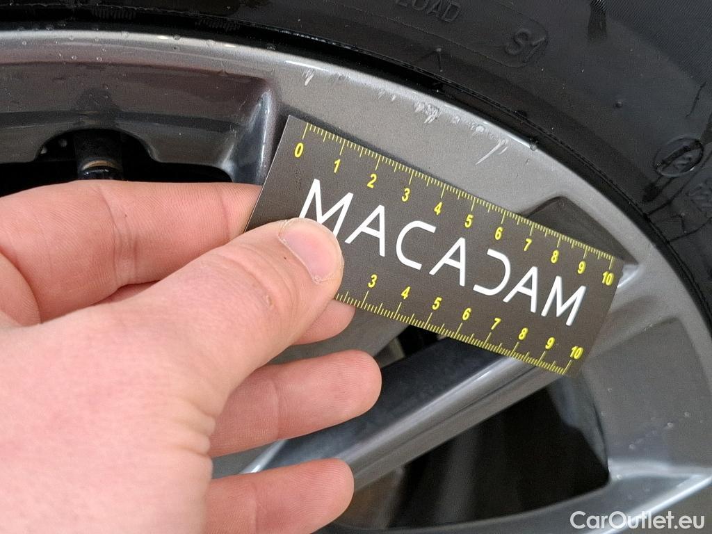  Peugeot  208  (e-) Allure Pack 50kWh BVA #12