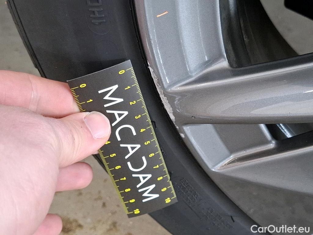  Peugeot  208  (e-) Allure Pack 50kWh BVA #8