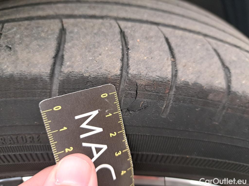  Renault  Captur RENAULT  5p Crossover Intens TCe 150 EDC FAP #8