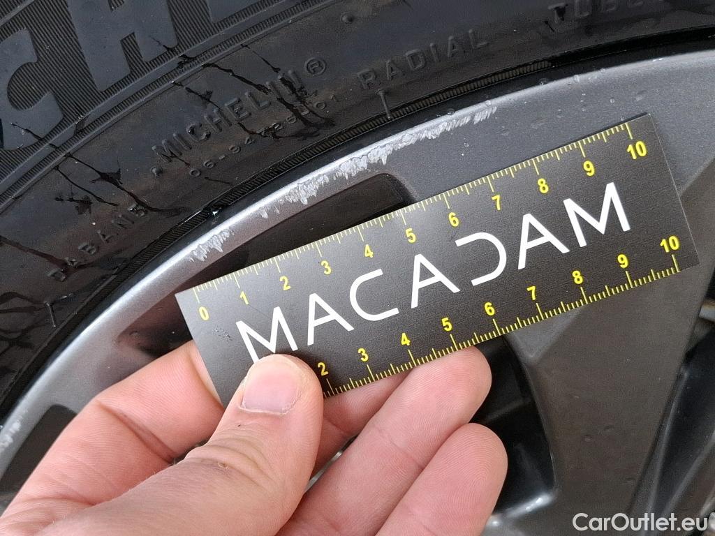  Peugeot  208  (e-) Allure Pack 50kWh BVA #11