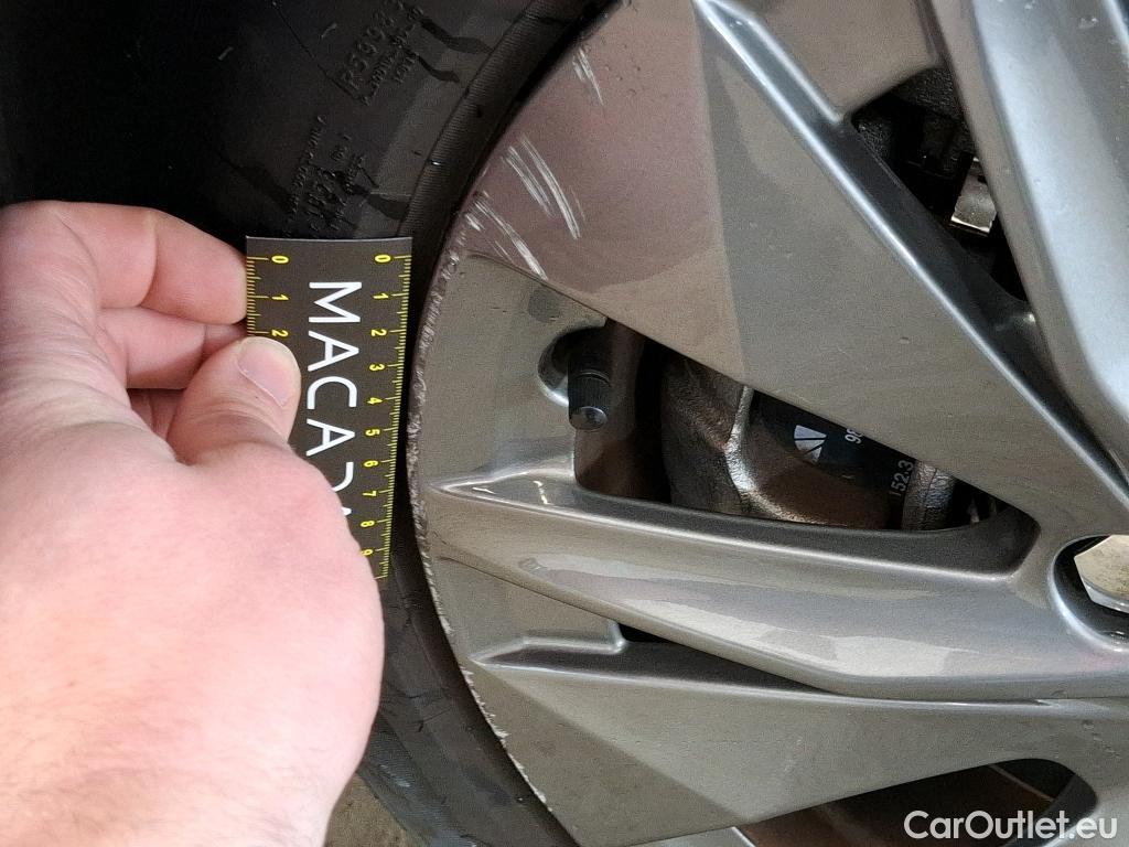  Peugeot  208  (e-) Allure Pack 50kWh BVA #4