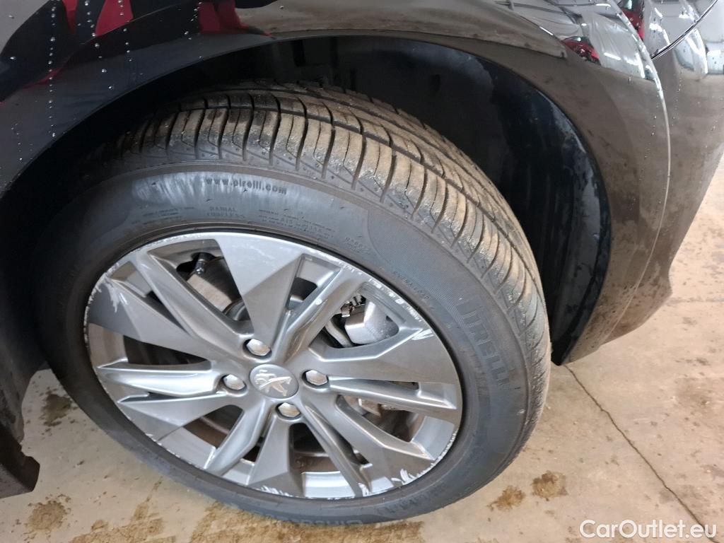  Peugeot  208  (e-) Allure Pack 50kWh BVA #15
