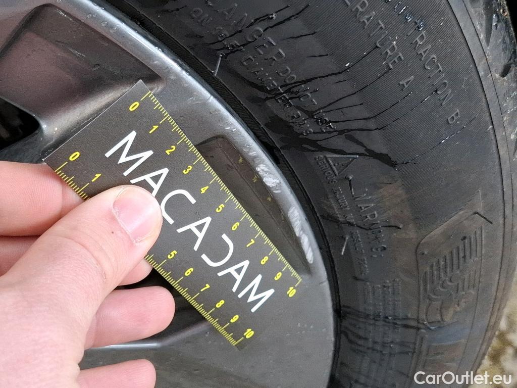  Peugeot  208  (e-) Allure Pack 50kWh BVA #7