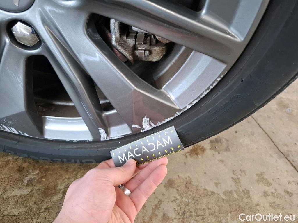  Peugeot  208  (e-) Allure Pack 50kWh BVA #19