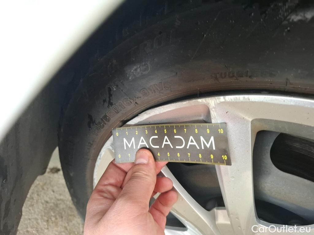  Opel  Corsa  F e Edition Business 50kWh BVA #10