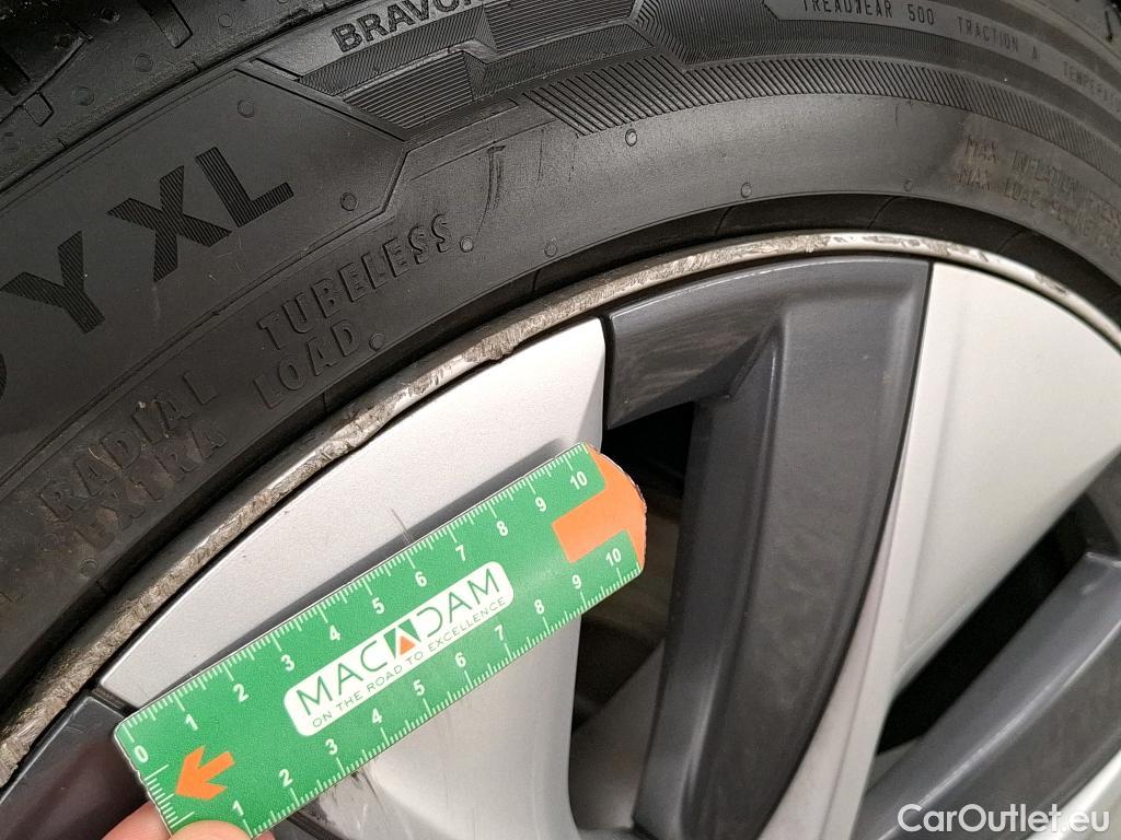  Tesla  Model Y TESLA  / 2021 / 5P / SUV RWD #9