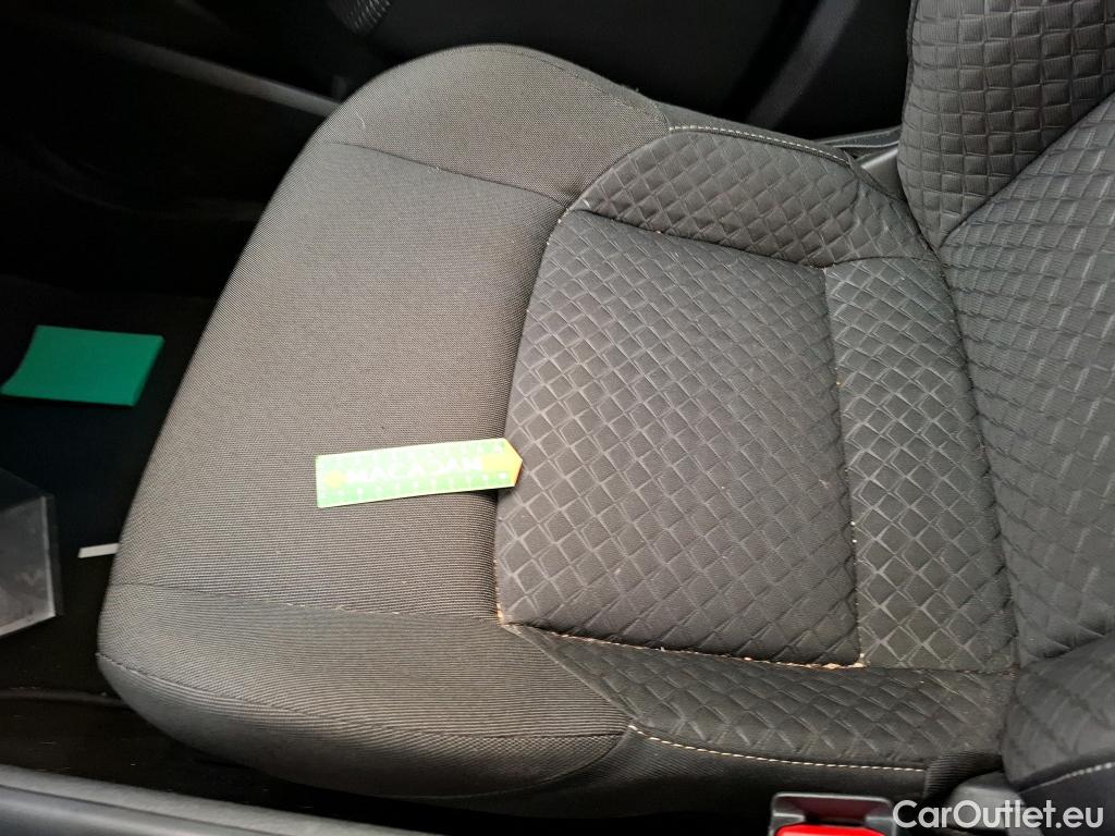  Toyota  C-HR TOYOTA  / 2016 / 5P / SUV 1.8 Hybride 122 Dynamic Business Stage A #7