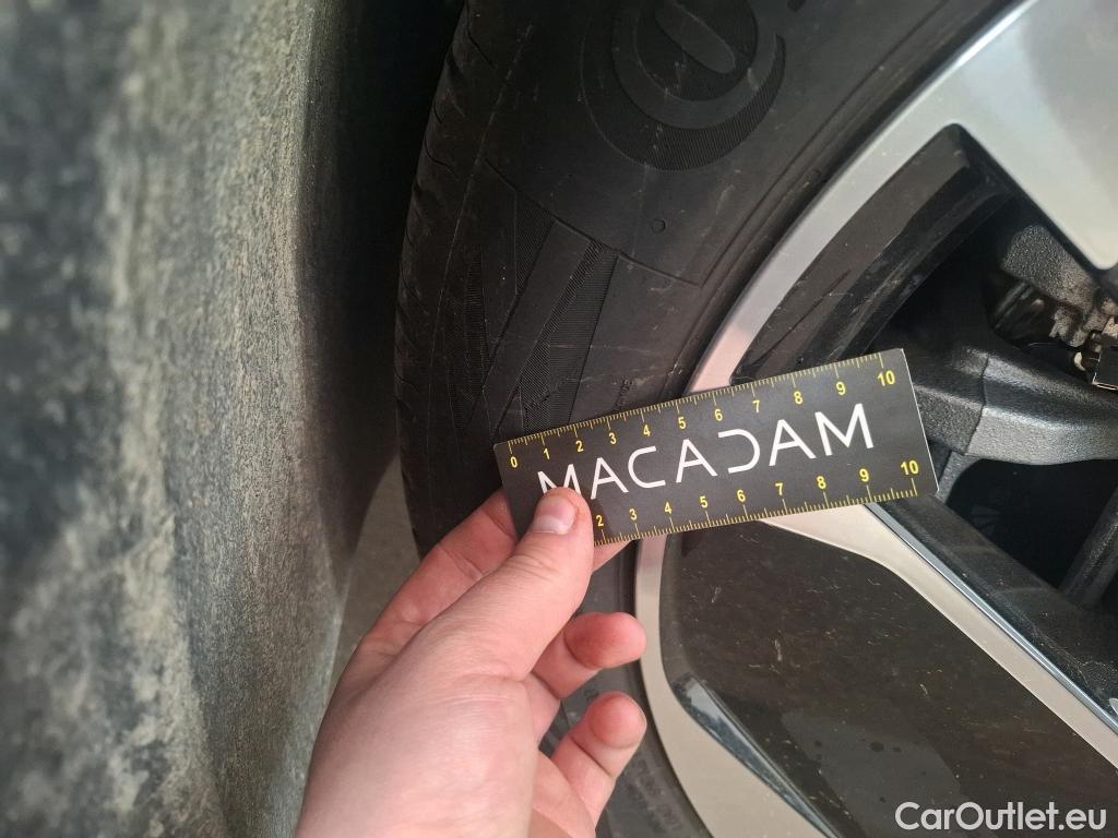  Volkswagen  ID.3  150 kW Pro Performance Life Plus 58kWh BVA #16