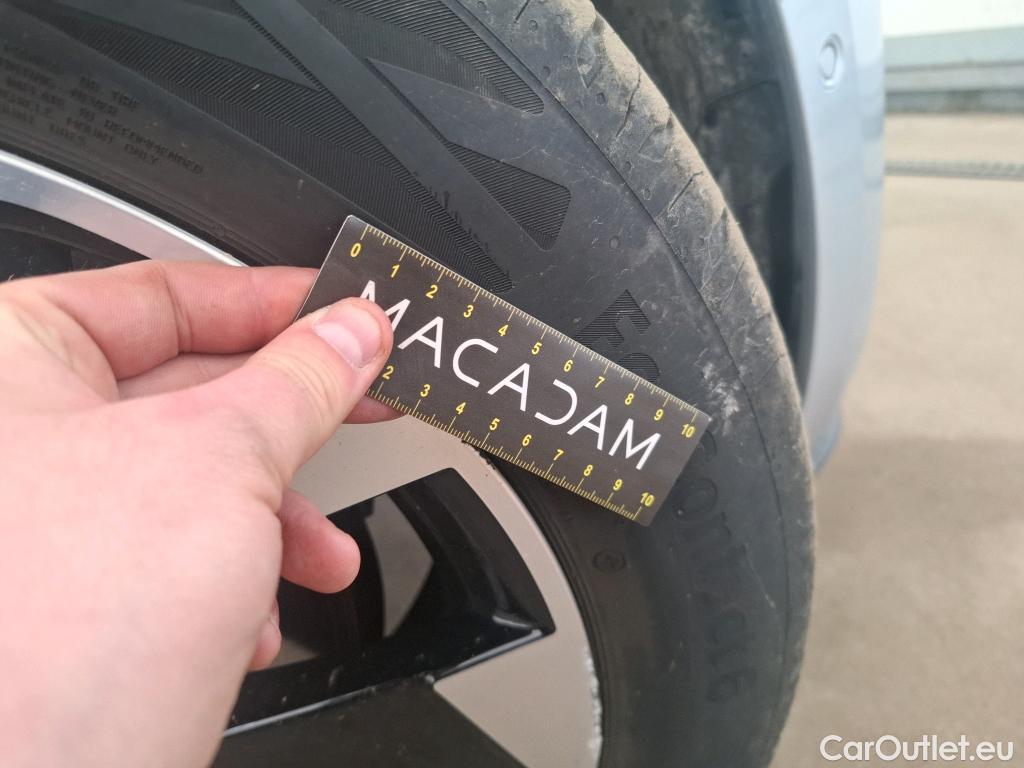  Volkswagen  ID.3  150 kW Pro Performance Life Plus 58kWh BVA #18