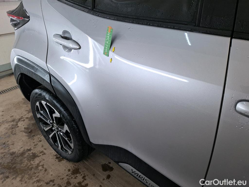  Toyota  Yaris Cross TOYOTA  Hybride / 2021 / 5P / SUV 1.5 HYBRID 116H DESIGN AWD AUTO #1