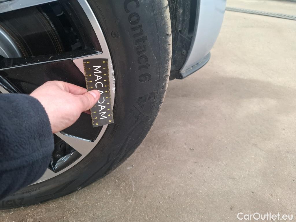  Volkswagen  ID.3  150 kW Pro Performance Life Plus 58kWh BVA #33