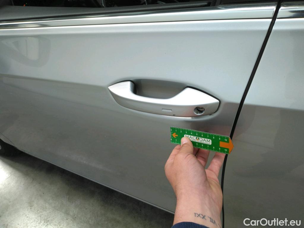  Volkswagen  Golf  VOLKSWAGEN  2020  5P  Berline 14 eHybrid OPF 204 DSG6 Style #10