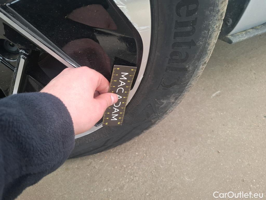  Volkswagen  ID.3  150 kW Pro Performance Life Plus 58kWh BVA #23