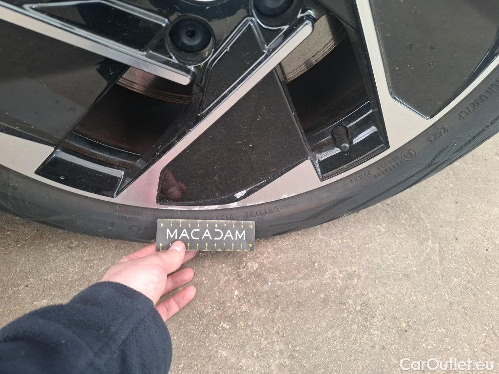  Volkswagen  ID.3  150 kW Pro Performance Life Plus 58kWh BVA #34