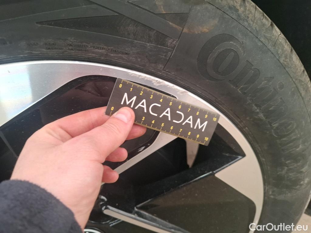  Volkswagen  ID.3  150 kW Pro Performance Life Plus 58kWh BVA #27