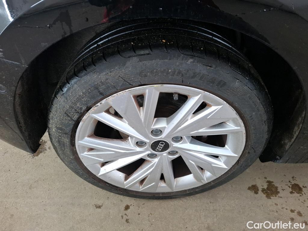  Audi  A3 AUDI  Sportback / 2020 / 5P / Berline 35 TFSI 150 MHEV S Tronic Design Luxe #27