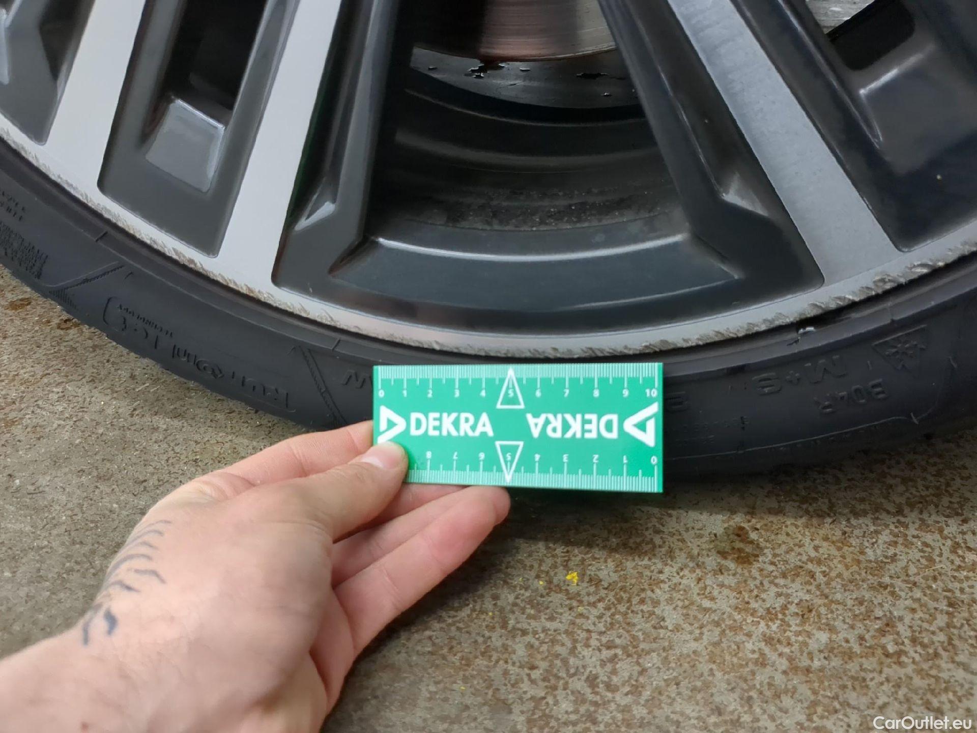  Bmw  Serie 1 1 Berline 116 d Business Design 1.5 115CV BVA7 E6d #1