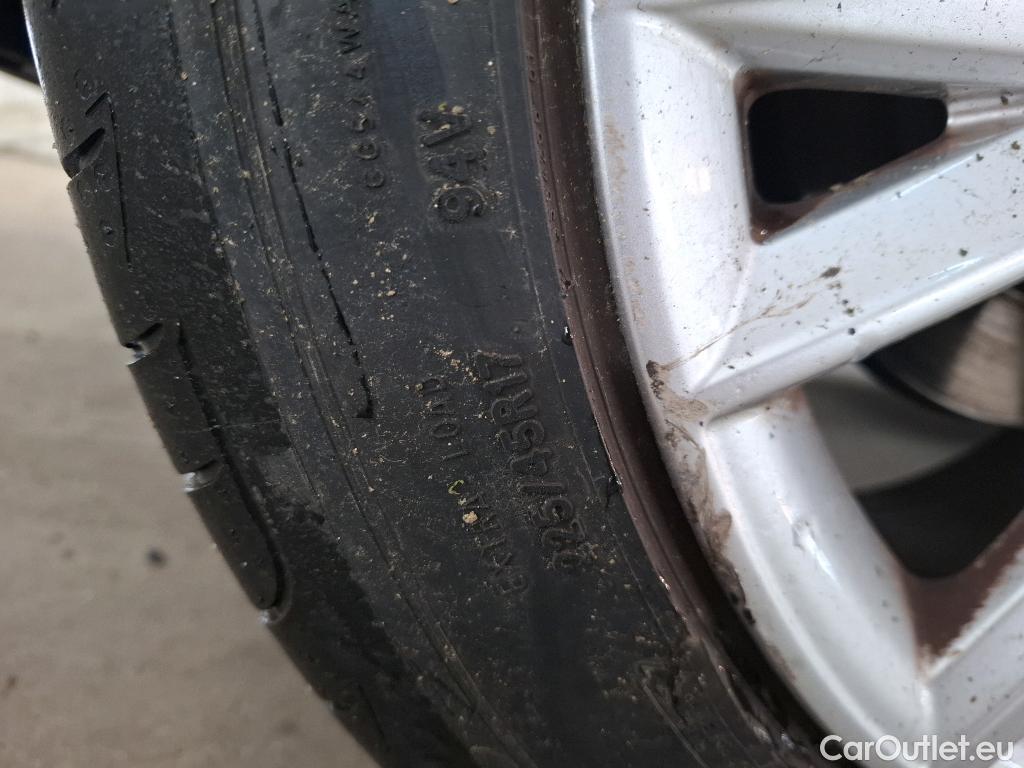  Audi  A3 AUDI  Sportback / 2020 / 5P / Berline 35 TFSI 150 MHEV S Tronic Design Luxe #30