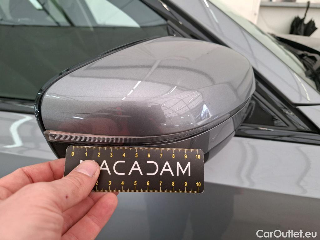  Bmw  Serie 3 BMW Série 3 Touring / 2022 / 5P / Break 320e xDrive 204 Busi Design BVA8 Hybride #9