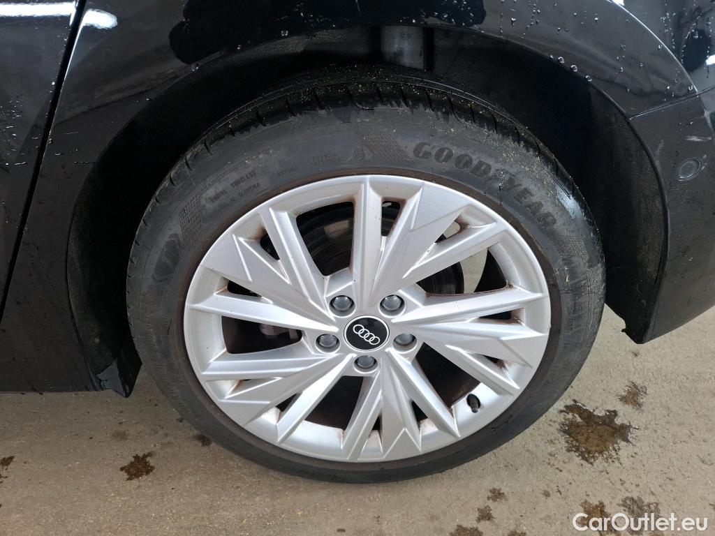  Audi  A3 AUDI  Sportback / 2020 / 5P / Berline 35 TFSI 150 MHEV S Tronic Design Luxe #61