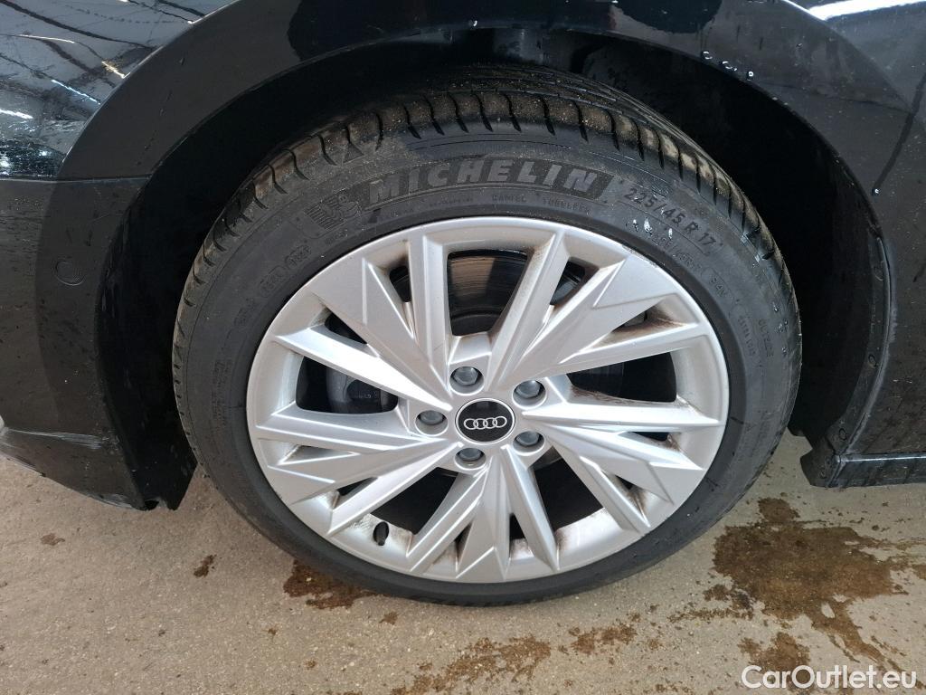  Audi  A3 AUDI  Sportback / 2020 / 5P / Berline 35 TFSI 150 MHEV S Tronic Design Luxe #36