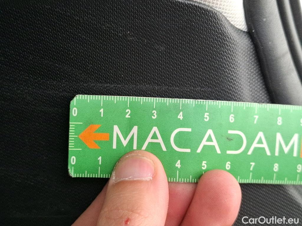  Ford  Kuga FORD  / 2019 / 5P / SUV 2.5 190 hybrid Flexifuel Pshift Titanium #96