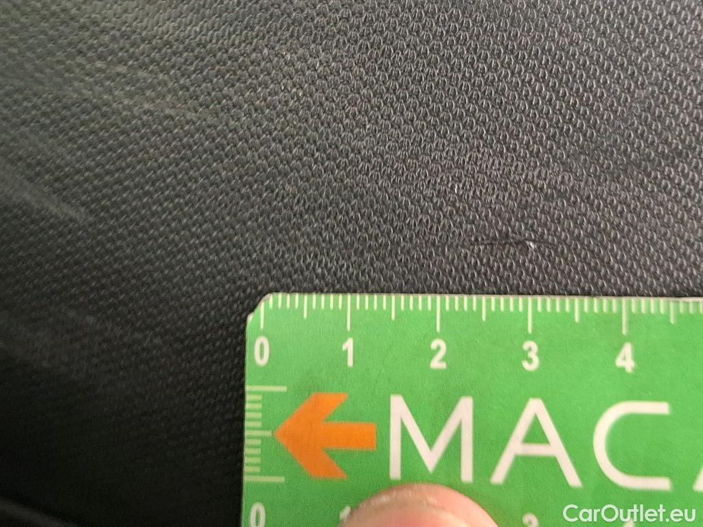  Ford  Kuga FORD  / 2019 / 5P / SUV 2.5 190 hybrid Flexifuel Pshift Titanium #98