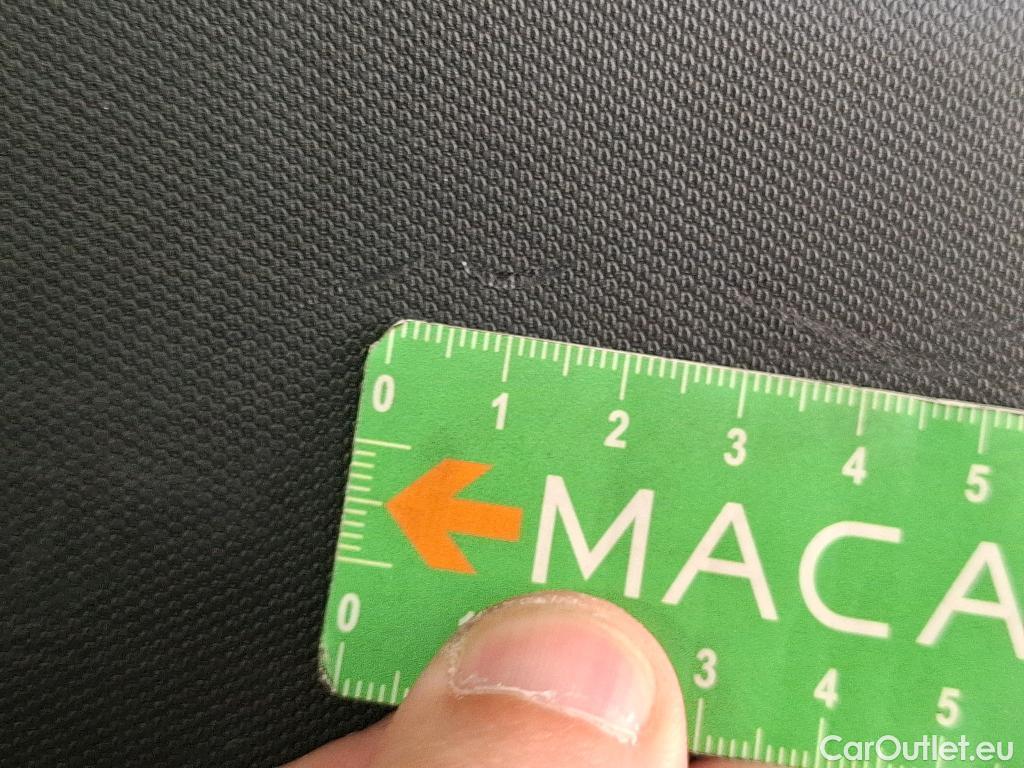  Ford  Kuga FORD  / 2019 / 5P / SUV 2.5 190 hybrid Flexifuel Pshift Titanium #99