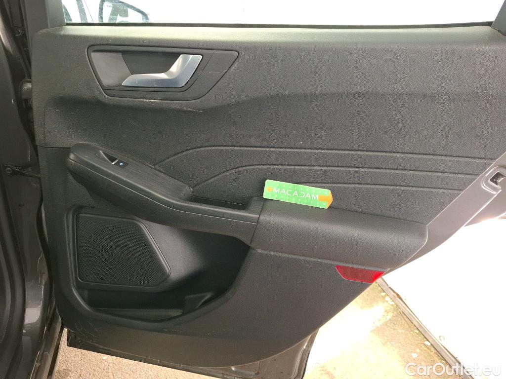  Ford  Kuga FORD  / 2019 / 5P / SUV 2.5 190 hybrid Flexifuel Pshift Titanium #83