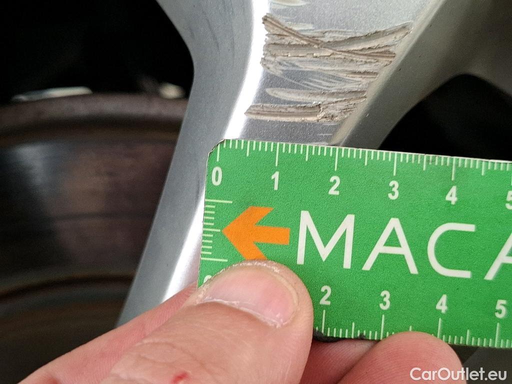  Ford  Kuga FORD  / 2019 / 5P / SUV 2.5 190 hybrid Flexifuel Pshift Titanium #75