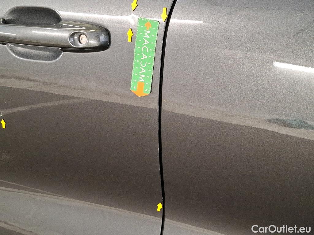  Ford  Kuga FORD  / 2019 / 5P / SUV 2.5 190 hybrid Flexifuel Pshift Titanium #33