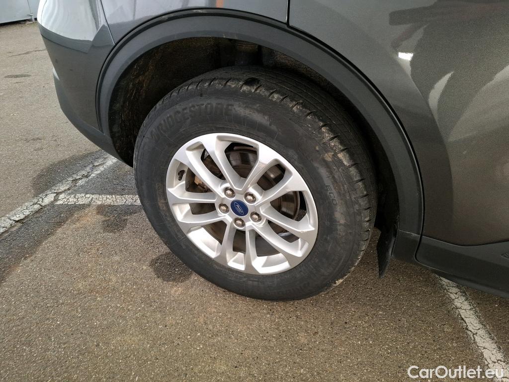  Ford  Kuga FORD  / 2019 / 5P / SUV 2.5 190 hybrid Flexifuel Pshift Titanium #71