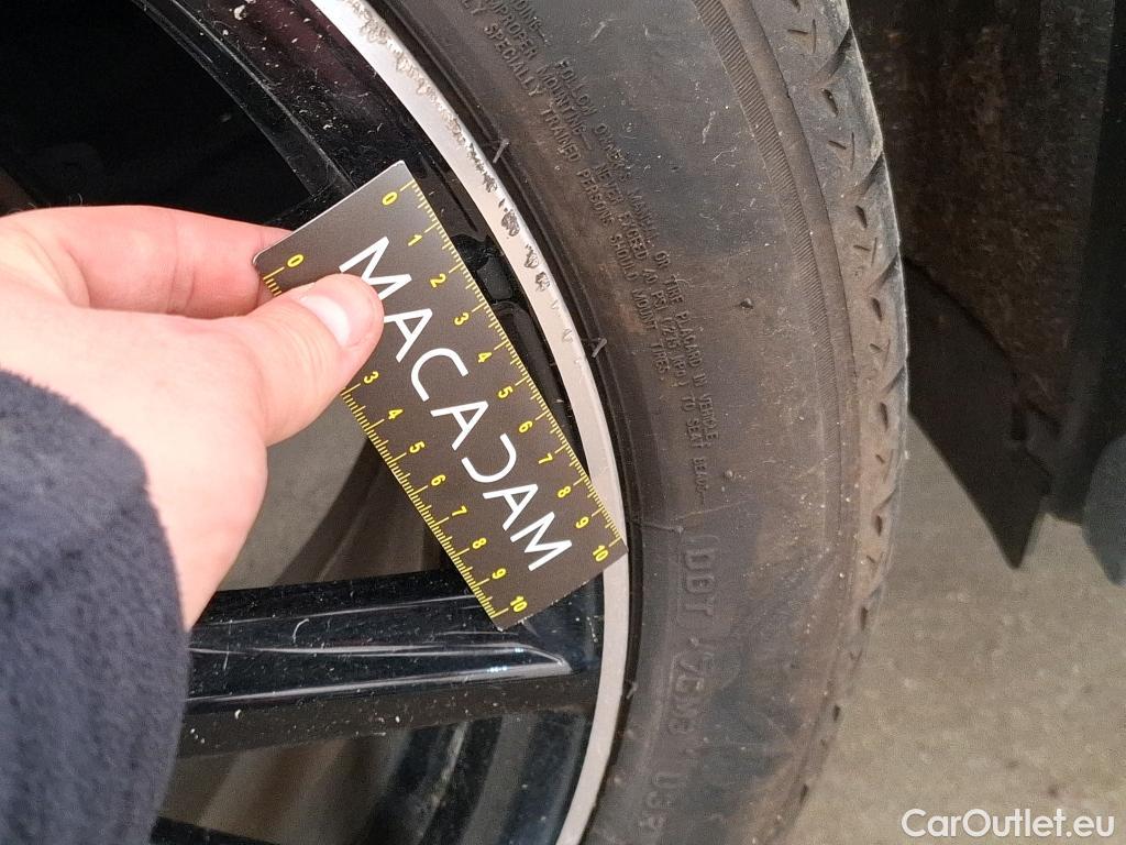  Mercedes  GLA MERCEDES-BENZ  / 2020 / 5P / SUV 1.3  250 e AMG LINE DCT #12