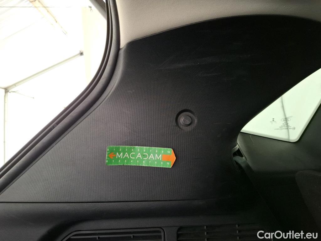  Ford  Kuga FORD  / 2019 / 5P / SUV 2.5 190 hybrid Flexifuel Pshift Titanium #102