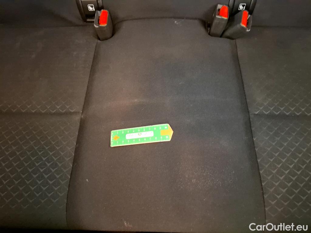  Nissan  Juke NISSAN   2019  5P  Crossover DIGT 114 DCT Business Edition #18