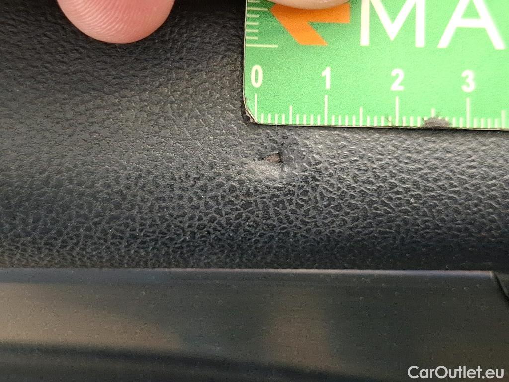  Ford  Kuga FORD  / 2019 / 5P / SUV 2.5 190 hybrid Flexifuel Pshift Titanium #82