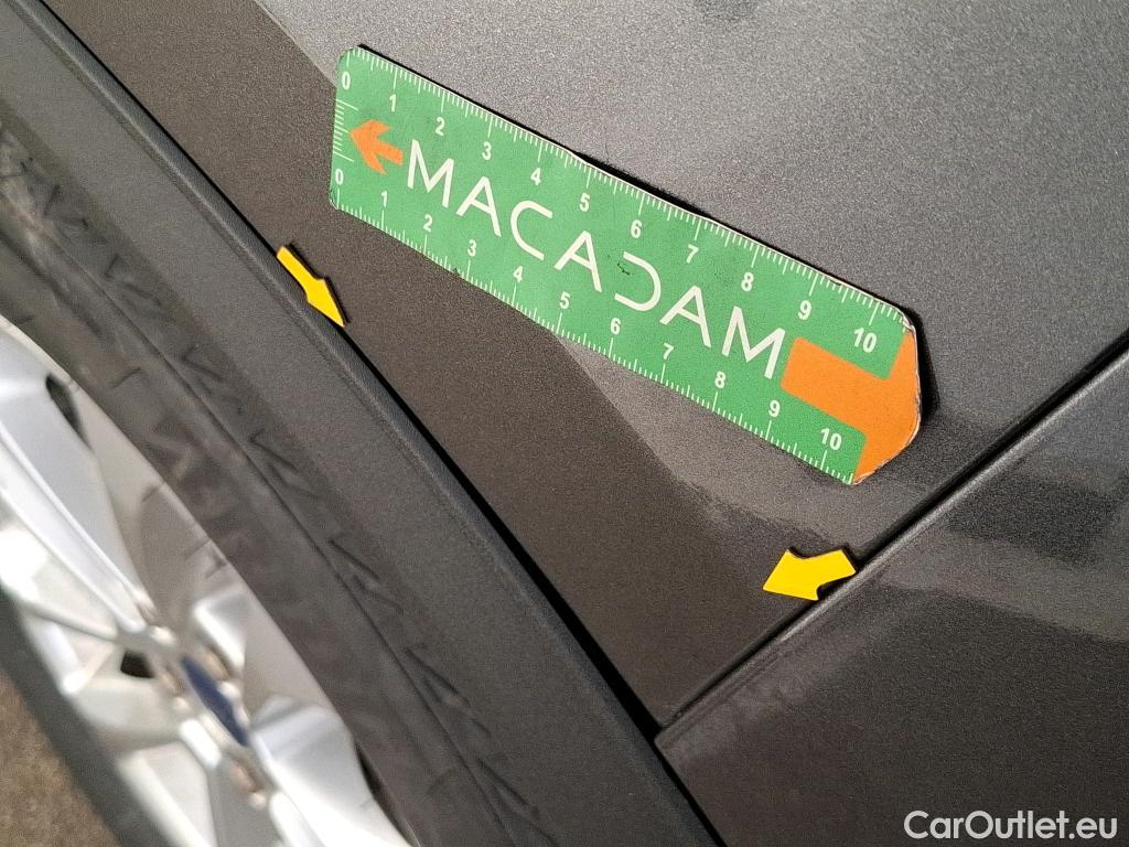  Ford  Kuga FORD  / 2019 / 5P / SUV 2.5 190 hybrid Flexifuel Pshift Titanium #19