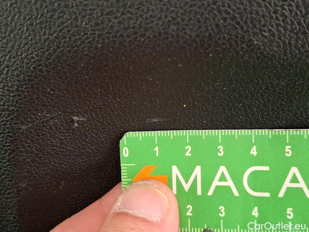  Ford  Kuga FORD  / 2019 / 5P / SUV 2.5 190 hybrid Flexifuel Pshift Titanium #84