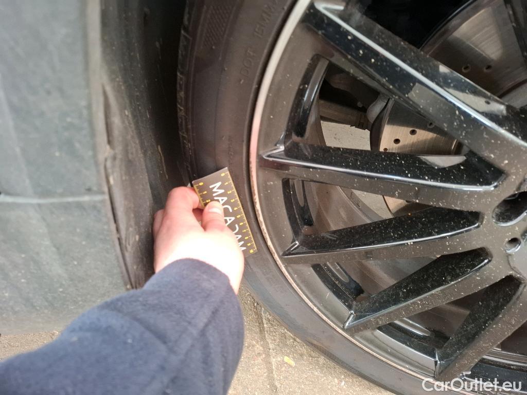  Mercedes  GLA MERCEDES-BENZ  / 2020 / 5P / SUV 1.3  250 e AMG LINE DCT #17