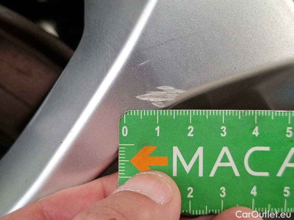  Ford  Kuga FORD  / 2019 / 5P / SUV 2.5 190 hybrid Flexifuel Pshift Titanium #74