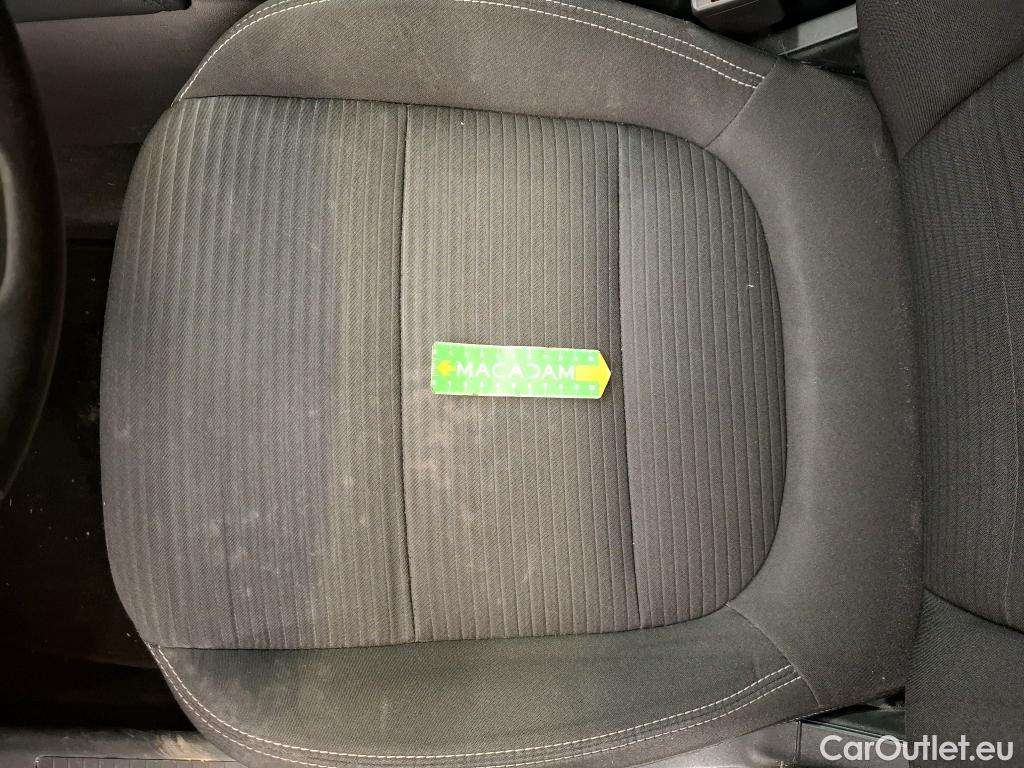  Ford  Kuga FORD  / 2019 / 5P / SUV 2.5 190 hybrid Flexifuel Pshift Titanium #108