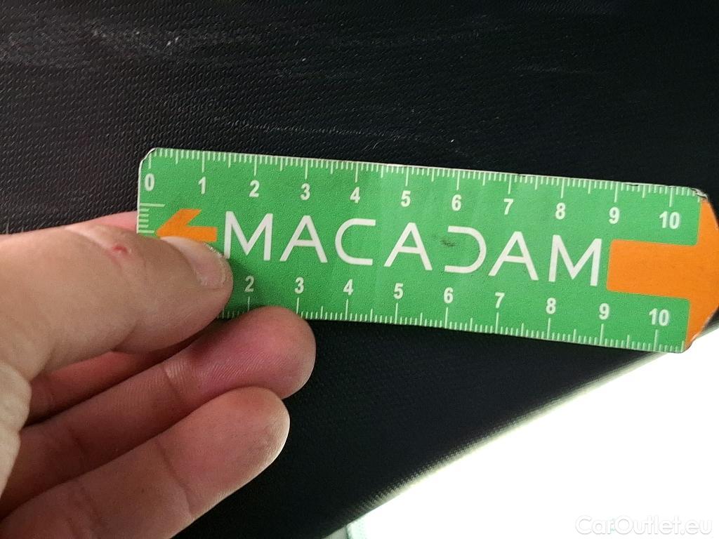  Ford  Kuga FORD  / 2019 / 5P / SUV 2.5 190 hybrid Flexifuel Pshift Titanium #105