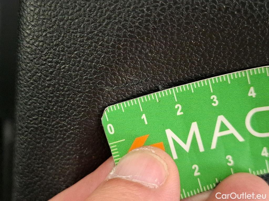  Ford  Kuga FORD  / 2019 / 5P / SUV 2.5 190 hybrid Flexifuel Pshift Titanium #86