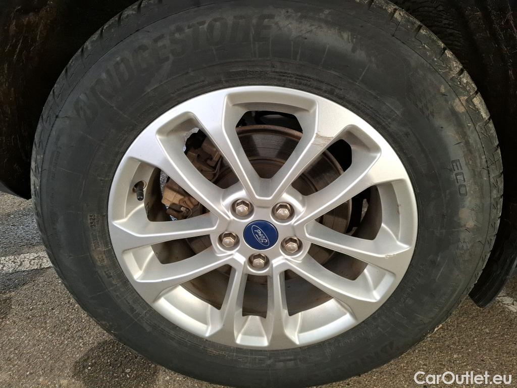  Ford  Kuga FORD  / 2019 / 5P / SUV 2.5 190 hybrid Flexifuel Pshift Titanium #72