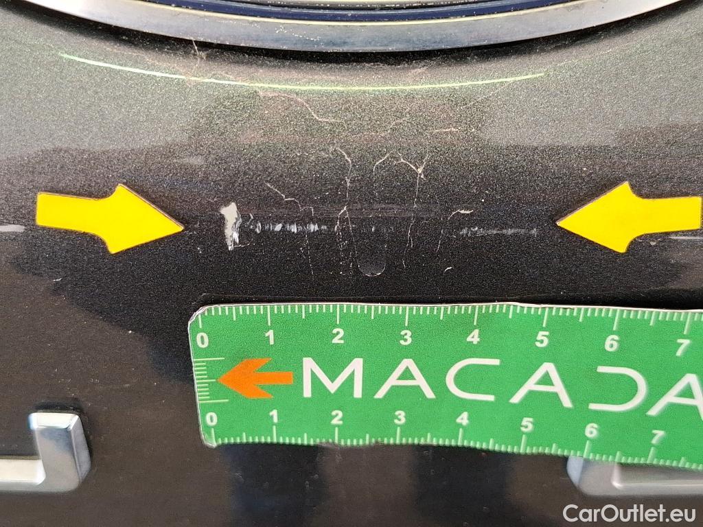  Ford  Kuga FORD  / 2019 / 5P / SUV 2.5 190 hybrid Flexifuel Pshift Titanium #130