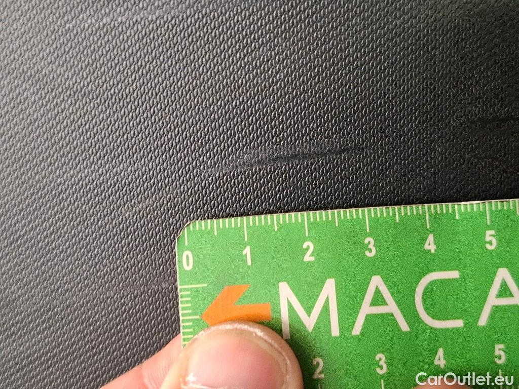  Ford  Kuga FORD  / 2019 / 5P / SUV 2.5 190 hybrid Flexifuel Pshift Titanium #103