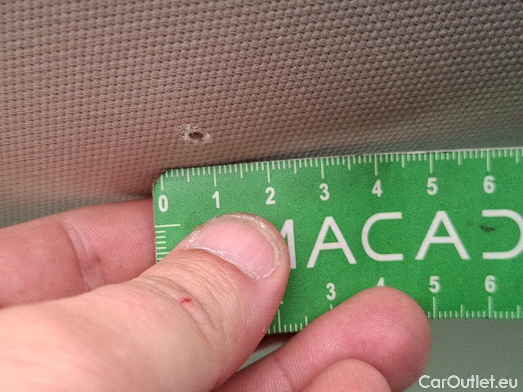  Ford  Kuga FORD  / 2019 / 5P / SUV 2.5 190 hybrid Flexifuel Pshift Titanium #7