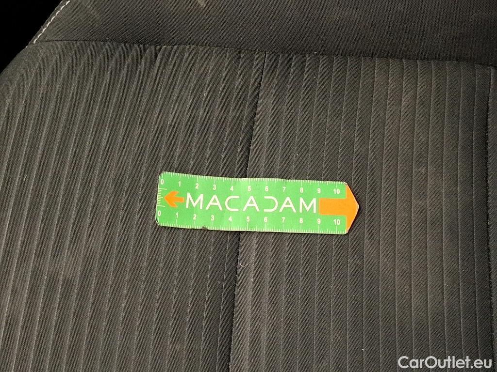  Ford  Kuga FORD  / 2019 / 5P / SUV 2.5 190 hybrid Flexifuel Pshift Titanium #107