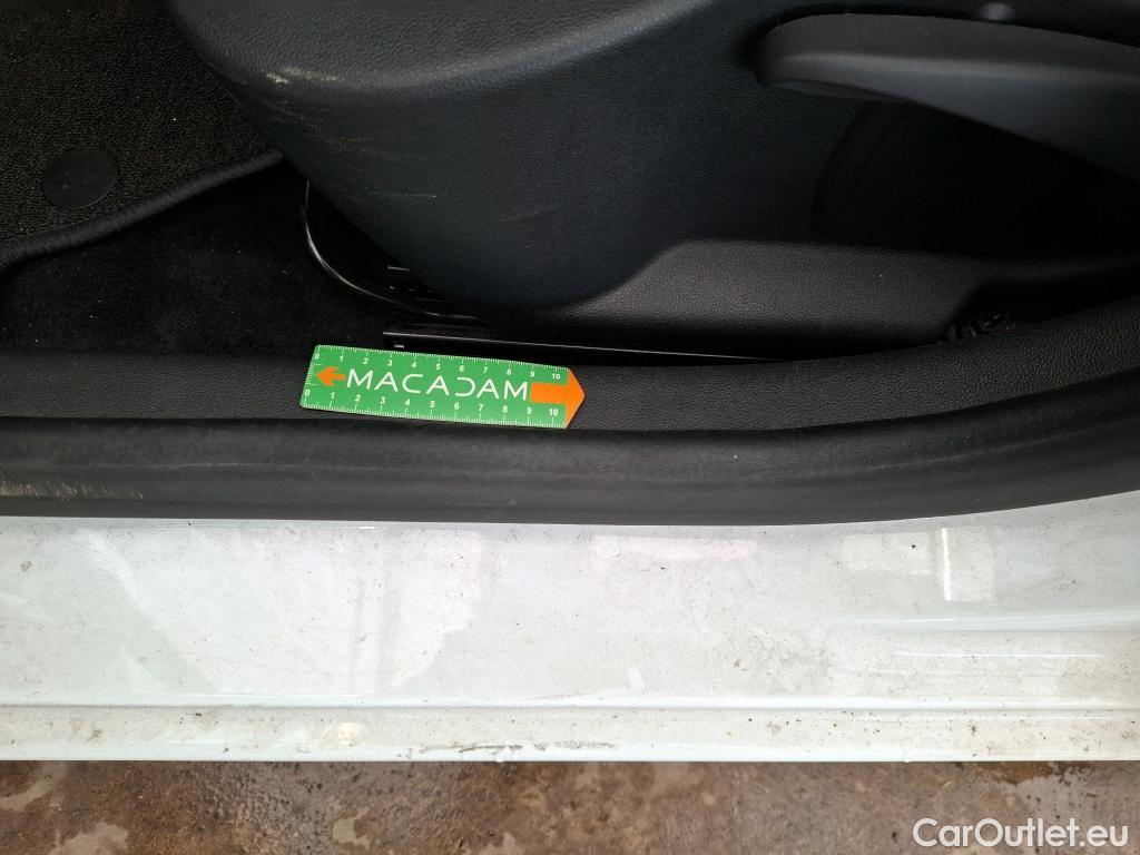  Renault  Clio  IV Business 0.9 TCe 90CV BVM5 E6 #3