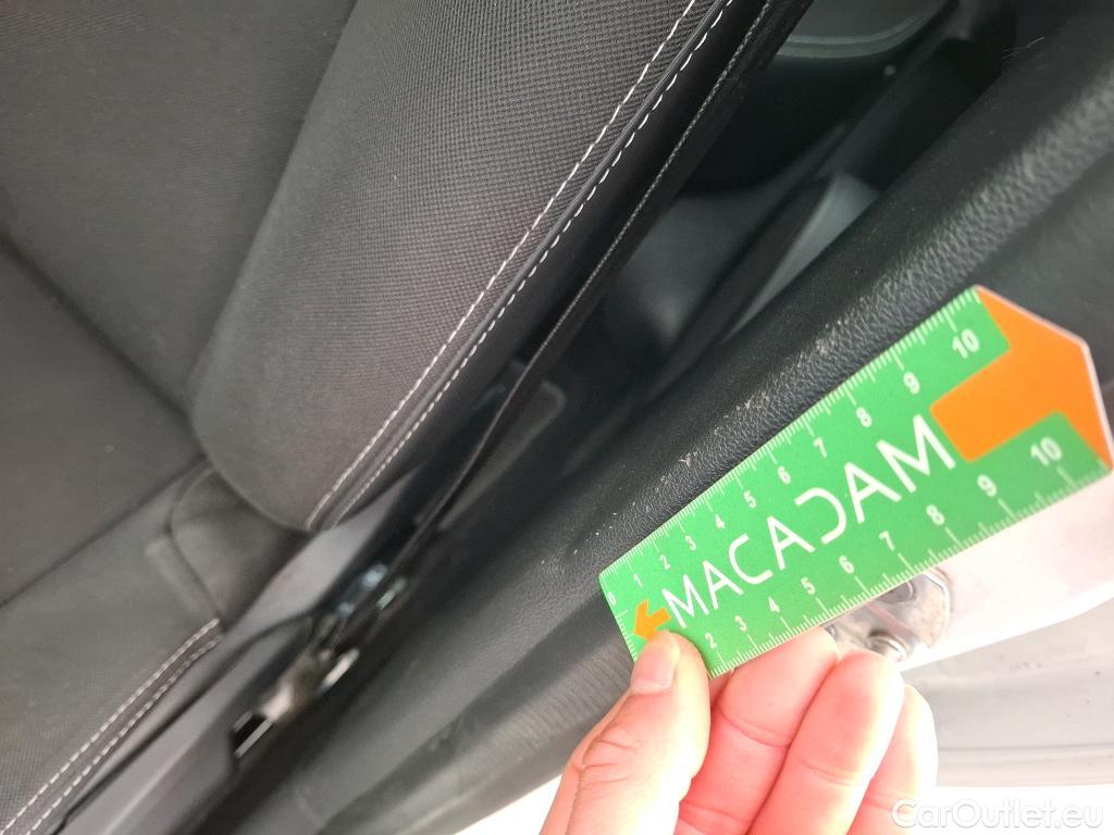  Renault  Clio  IV Business 0.9 TCe 90CV BVM5 E6 #4